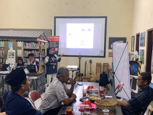 Kegiatan kuliah kerja nyata multidisplin 2 Indriani Rahayu berjudul INOVASI BUDIDAYA CACING SUTRA MENGGUNAKAN SISTEM RESIRKULASI Di Desa Tambaksari, Kecamatan Rowosari, Kabupaten Kendal