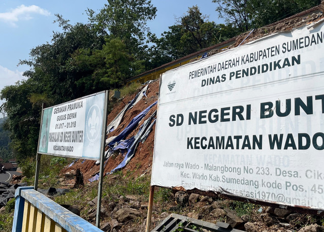 Dokumentasi Halaman Depan Sekolah SDN Bunter