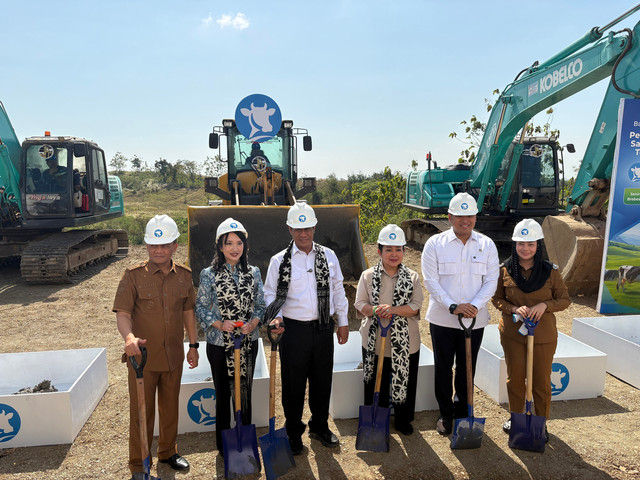 Groundbreaking peternakan susu PT Global Dairi Bersama di Brebes, Jawa Tengah pada Senin (20/7). Foto: Argya Maheswara/kumparan