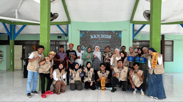 Foto Bersama Masyarakat Kelurahan Patokan.
