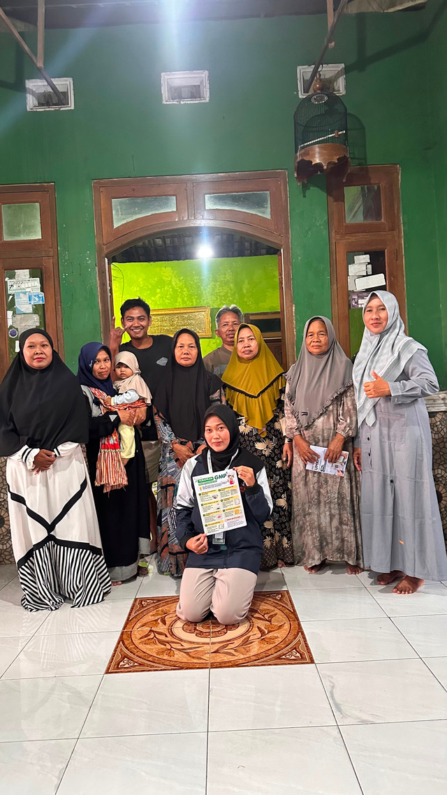 Kegiatan kuliah kerja nyata multidisiplin 1 Anisa Maharani berjudul EDUKASI CARA PRODUKSI PANGAN YANG BAIK BAGI PELAKU USAHA PEMINDANGAN IKAN Di Desa Tambaksari, Kecamatan Rowosari, Kabupaten Kendal