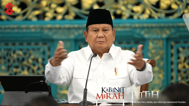 Presiden Prabowo Subianto memberikan taklimat saat Sidang Kabinet Paripurna di Istana Negara, Jakarta, Senin (20/7/2026). Foto: YouTube/ Sekretariat Presiden