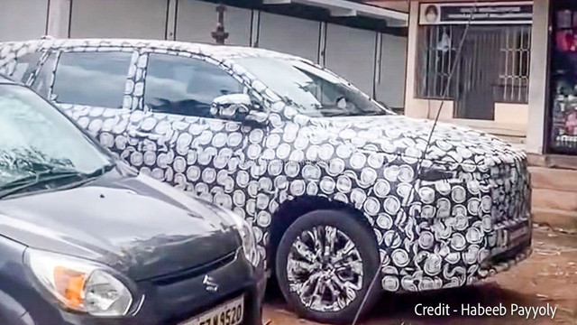 Toyota Innova Hycross (Kijang Innova Zenix di Indonesia) facelift tengah melakukan uji jalan di India pada Minggu (12/7/2026). Foto: Instagram/@habeeb_payyoly