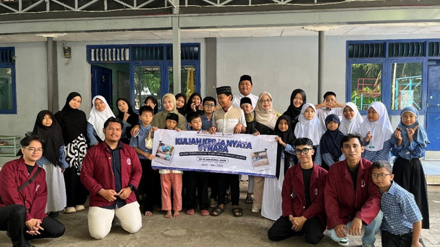 Pembukaan Kegiatan KKN di SD Islam Ruhul Amin ( Sumber: Mahasiswa KKN Synara)