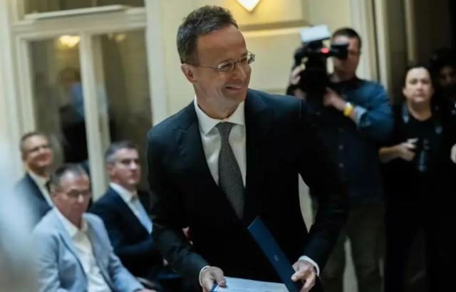 Peter Szijjarto, Mantan Menteri Luar Negeri Hongaria. Foto: Dok. SHobserver