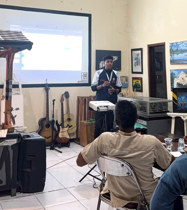 Pemaparan/Presentasi Program Kerja MultiDisiplin 2 Kuliah Kerja Nyata Oleh Syechan Agil di BUMDes Tambaksari, Kecamatan Rowosari, Kabupaten Kendal dengan Judul "Edukasi Mitigasi Pencemaran Lingkungan AKibat Air Limbah Kolam Budidaya"