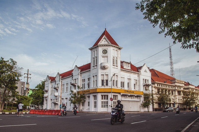 Ilustrasi Ciri Khas Lontong Balap, Foto:Unsplash/Kristian Tandjung