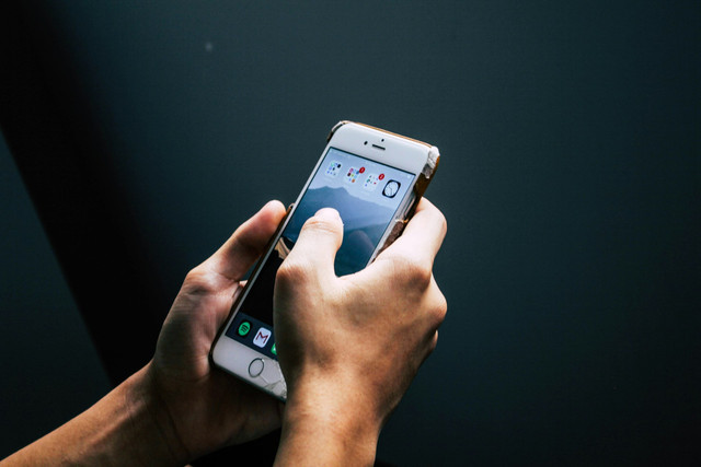 Ilustrasi HP 5 jutaan untuk jangka panjang. Foto: Unsplash.