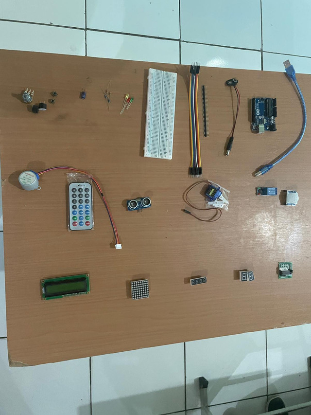 Foto kumpulan alat arduino