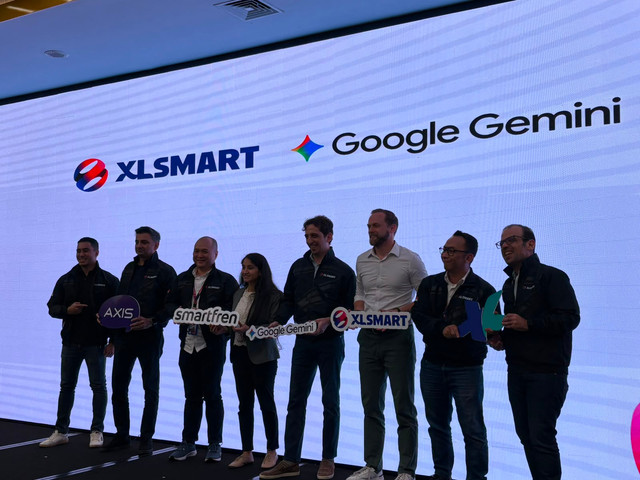 XLSmart meresmikan kolaborasi dengan Google, menghadirkan bundling paket data dengan Gemini Plus selama 6 bulan. Foto: Thomas Bosco/kumparan