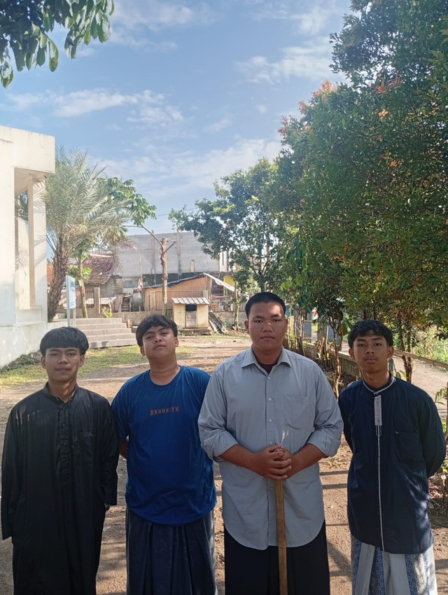 dokumentasi potret beberapa santri ma'had imam hafsh kemang bogor
