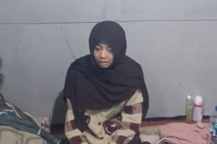 Meila Nurpadilah, wanita yang diduga diculik mantan pacarnya sudah kembali ke rumahnya di Cililin, Kabupaten Bandung, Selasa (21/7/2026). Foto: Abisatya Ramdhani/kumparan