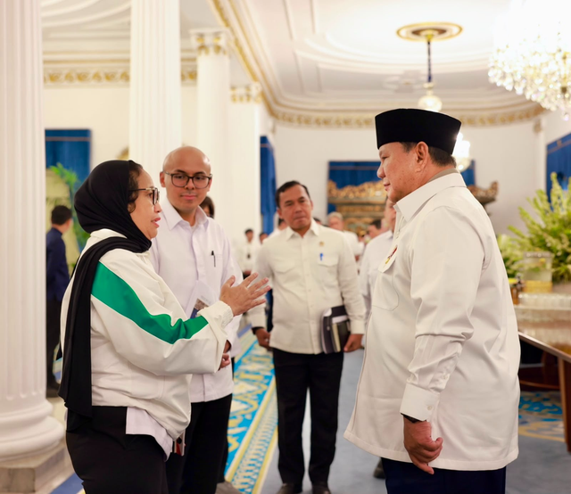 Saya, Bu Nanik, dan Presiden Prabowo. Dok: Istimewa