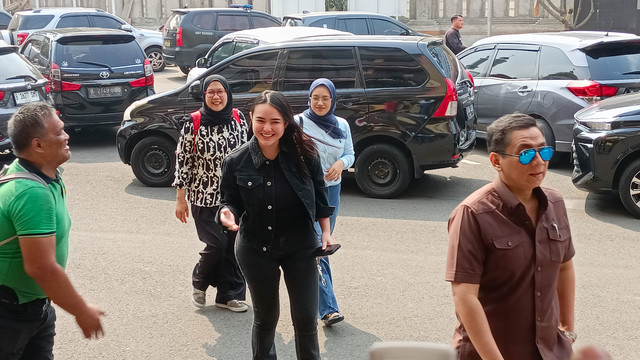 Amanda Manopo sambangi Polres Metro Jakarta Selatan pada Rabu (22/7/2026). Foto: Aprilandika Pratama/kumparan