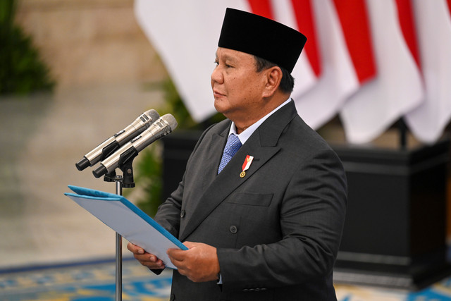 Presiden Prabowo Subianto memimpin pembacaan sumpah jabatan saat pelantikan pejabat baru di Istana Negara, Jakarta, Rabu (22/7/2026). Foto: Galih Pradipta/ANTARA FOTO