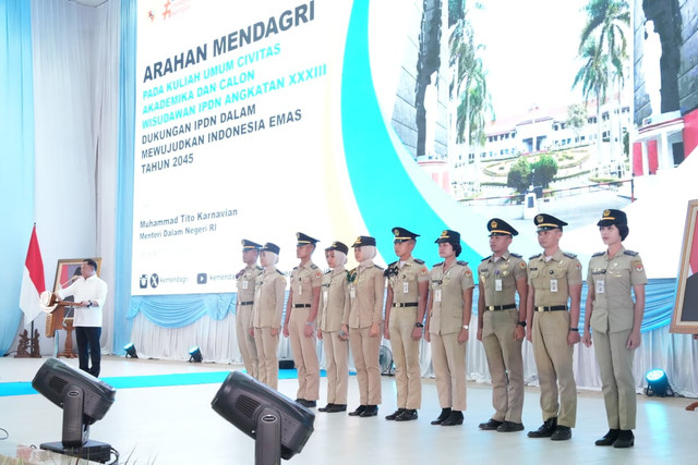 Mendagri Tito Karnavian sebut 10 calon wisudawan terbaik IPDN Angkatan XXXIII yang berasal dari beragam latar belakang sederhana buktikan proses rekrutmen berjalan objektif, Rabu (22/7/2026). Foto: Kemendagri RI
