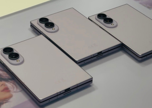 Samsung Galaxy Z Fold 8 Foto: Habib Allbi Ferdian/kumparan