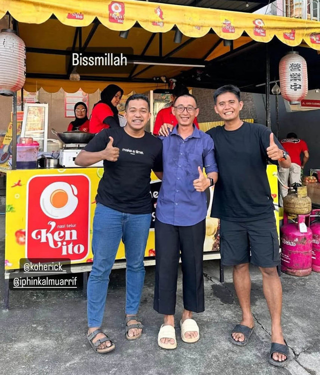 Muhammad Erick Gunawan (tengah), anggota Komunitas pengusaha Tangan Di Atas (TDA) Palopo. foto/dok.pribadi