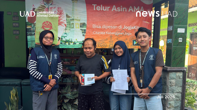 Tim KKN Universitas Ahmad Dahlan (UAD) kenalkan AI untuk tingkatkan kualitas UMKM (Foto. KKN UAD)