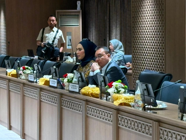 Rapat pimpinan DPR dengan pemerintah membahas Perpres Ojol di Kompleks Parlemen, Senayan, Jakarta, Kamis (23/7/2026). Foto: Nasywa Athifah/kumparan