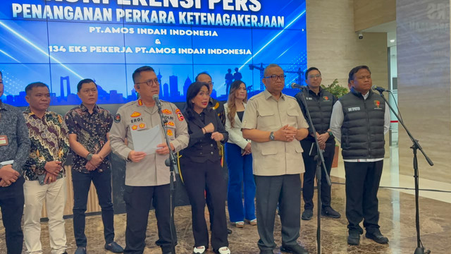 Konferensi pers Perselisihan Hubungan Industrial yang Terjadi di PT. AMOS INDAH INDONESIA di Bareskrim Polri, Jakarta Selatan, Kamis (23/7/2026). Foto: Nauval Pratama/kumparan