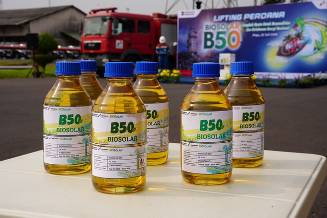 Pertamina Patra Niaga mulai lifting perdana B50 dari Kilang Kasim dan Plaju, Kamis (23/7/2026). Foto: Pertamina Patra Niaga