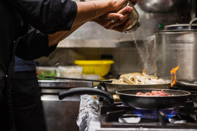 Ilustrasi Daftar Peserta Oke Chef RCTI 2026,Foto:Unsplash/Louis Hansel