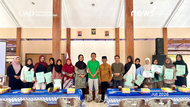 HISKI Universitas Ahmad Dahlan (UAD) gelar apresiasi penulisan naskah ketoprak di Caturharjo, Bantul (Foto. Hiski UAD)