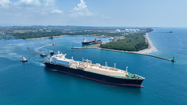 Ilustrasi kapal tanker saat membawa LNG dari LNG Hub Arun Lhokseumawe, Aceh milik Patra Arun Gas. Foto: Dok. Pertamina