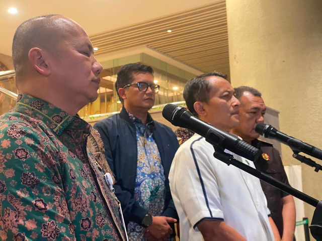 Konferensi Pers Usai Pemeriksaan Eks Jampidsus Febrie Adriansyah di Gedung Utama Kejaksaan Agung, Jakarta, Jumat (24/7). Foto: Aditya Nugraha/kumparan