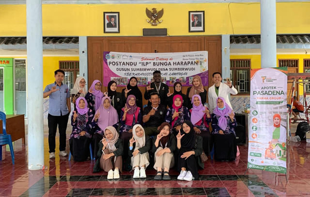 foto setelah kegiatan posyandu lansia yang dilakukan di Desa Sumberwudi