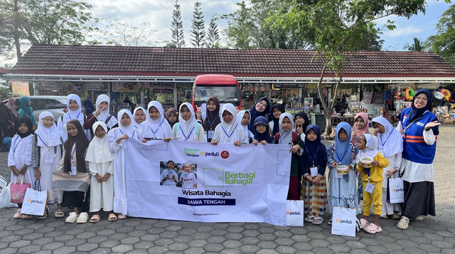 Kebahagiaan dan Keceriaan Anak-anak yatim yang Berwisata ke Argotelo Kota Salatiga bersama DT Peduli Jateng (Sumber: DT Peduli)