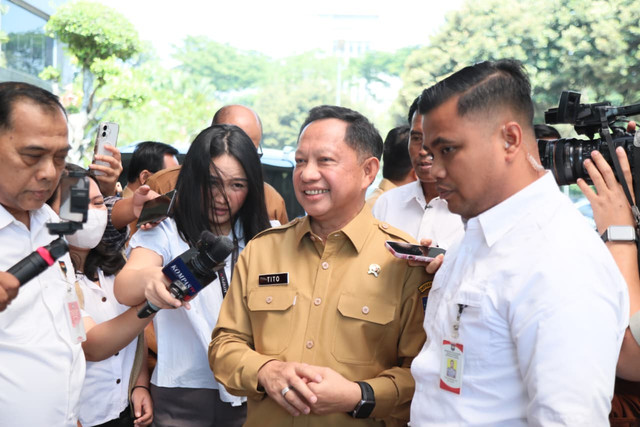 Mendagri Tito Karnavian usai bertemu dengan Menkeu Purbaya Yudhi Sadewa di kantor Kemenkeu, Jakarta, Senin (27/7/2026). Foto: Dok. Kemendagri