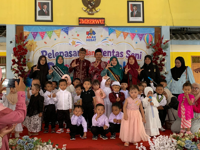 Foto Pelaksaan Kegiatan Pelepasan dan Pentas Seni SPS Anak Hebat Di Desa Sumberwudi