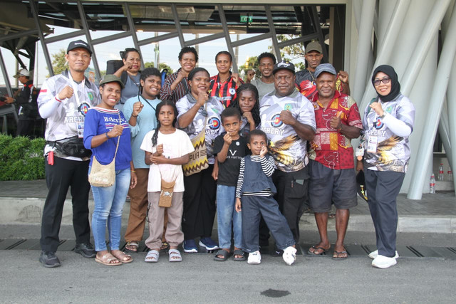 Shabarlin Julietha My Kotouki asal Nabire, Papua Tengah, bertanding di MilkLife Archery Challenge Kejurnas Junior 2026 di Supersoccer Arena, Kudus, pada Senin (27/7). Foto: Vega Maarijil Ula/kumparan