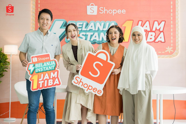 Layanan Shopee Belanja Instant 1 Jam Tiba jadi andalan bagi SIVIA, Agatha Pricilla, dan Ify Alyssa untuk hidup serba sat-set. Foto: dok. Shopee.