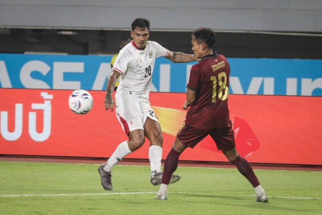 Shayne Elian Jay Pattynama beraksi pada pertandingan Piala AFF 2026 antara Timnas Indonesia melawan Kamboja di Stadion Pakansari, Cibinong, Bogor, Jawa Barat, Senin (27/7/2026). Foto: Iqbal Firdaus/kumparan