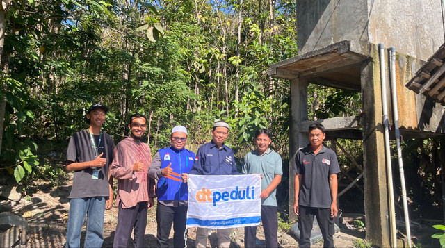 Survei Lokasi untuk Pembuatan Fasilitas Air Bersih di Dusung Geneng, Ds. Burikan, Kec. Cawas, Kab. Klaten (Sumber: DT Peduli)
