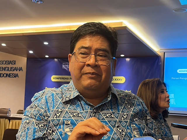 Ketua Bidang Ketenagakerjaan Apindo Bob Azam di Kantor Apindo, Kuningan, Jakarta Selatan, Selasa (28/7/2026). Foto: Widya Islamiati/kumparan