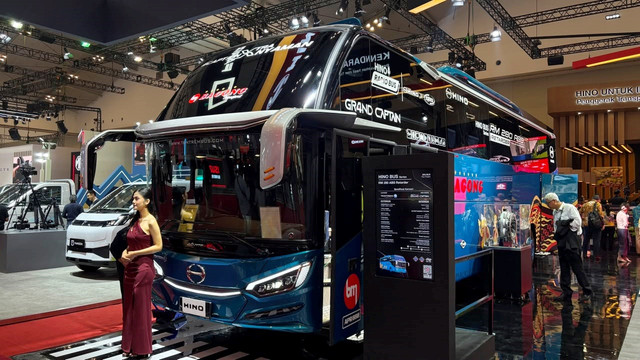 Hino rilis bus dengan pengerem baru pada ajang GIIAS 2026 di Indonesia Convention Exhibition (ICE) BSD, Tangerang, Rabu (29/7/2026). Foto: Aditya Pratama Niagara/kumparan