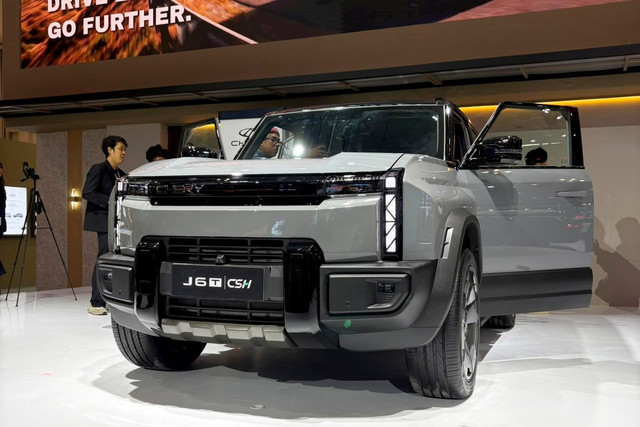PT Chery Sales Indonesia (CSI) memperkenalkan Chery J6T CSI pada ajang GIIAS 2026 di Indonesia Convention Exhibition (ICE) BSD, Tangerang, Rabu (29/7/2026). Foto: Sena Pratama/kumparan