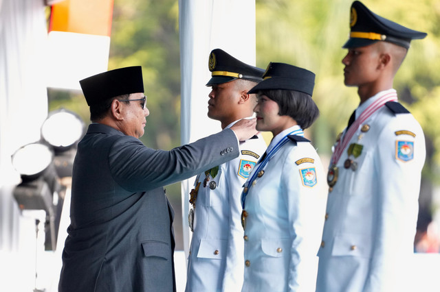 Presiden Prabowo Subianto lantik Pamong Praja Muda IPDN Angkatan XXXIII di Jatinangor serta ingatkan pentingnya utamakan kepentingan dan pelayanan terbaik bagi rakyat, Rabu (29/7/2026). Foto: Kemendagri RI
