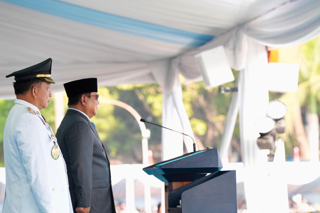 Mendagri Tito Karnavian dampingi Presiden Prabowo Subianto lantik 1.204 Pamong Praja Muda IPDN Angkatan XXXIII di Jatinangor, Rabu (29/7/2026). Foto: Kemendagri RI
