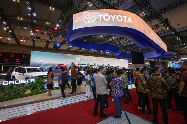 Suasana Booth Toyota di GIIAS 2026, ICE BSD, Tangerang, Banten, Rabu (29/7). Foto: Aditia Noviansyah/kumparan
