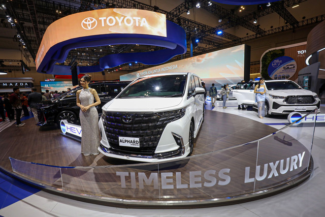 Suasana Booth Toyota di GIIAS 2026, ICE BSD, Tangerang, Banten, Rabu (29/7). Foto: Aditia Noviansyah/kumparan