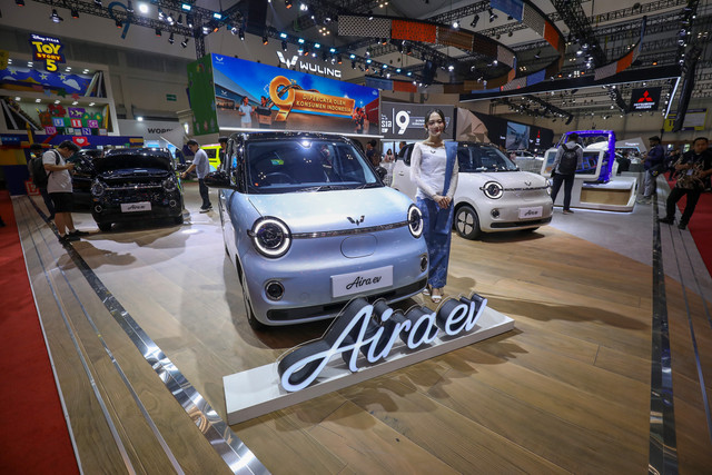 Mobil Aira ev dipamerkan di booth Wuling pada gelaran GIIAS 2026, ICE BSD, Tangerang, Banten, Rabu (29/7). Foto: Aditia Noviansyah/kumparan