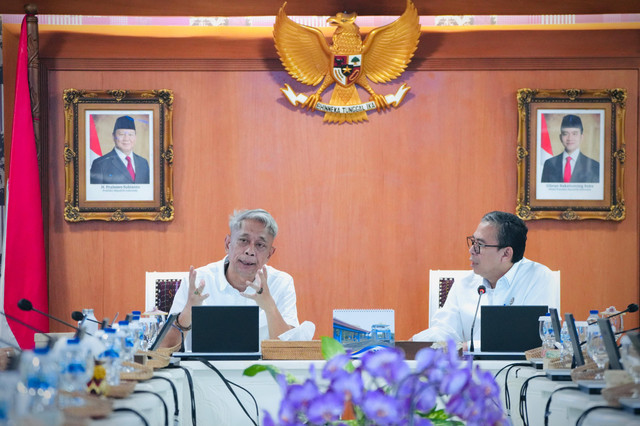 Pertemuan Wakil Menteri Sosial Agus Jabo Priyono dan Deputi Bidang Kebijakan Pembangunan BRIN Prof. Nunung Nuryartono di Kementerian Sosial, Rabu (29/7/2026). Foto: Dok. Kemensos