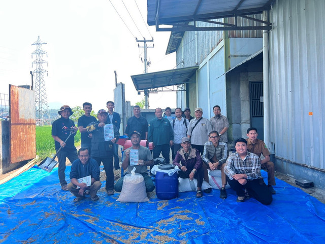 Gambar 1. Kegiatan Pengabdian kepada Masyarakat (Sumber: Dokumentasi pribadi)