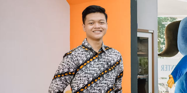 Kisah Nabil Bintang Prayoga: Anak Penjual Jamu yang Menjadi Lulusan Terbaik IPB 