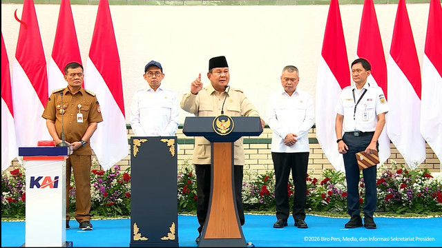 Presiden Prabowo Subianto memberikan sambutan saat menghadiri peresmian renovasi tahap pertama bangunan cagar budaya di Stasiun Semarang Tawang, Jawa Tengah, Kamis (30/7/2026). Foto: YouTube/ Sekretariat Presiden